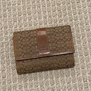 Vintage Coach leather Wallet brown/tan with Red Interior
